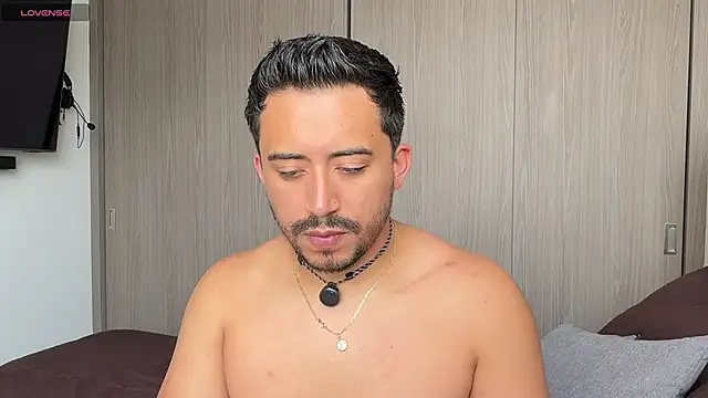 Snapshot of Diego_Latinguy chatting on 03-31-26, 03:01 Diego Latinguy online show from 03-31-26, 03:01