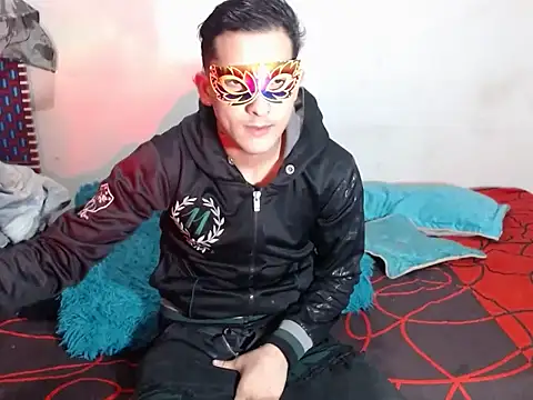 SexyboyHot2000 online show from 05-30-26, 02:08