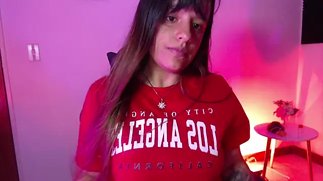 Snapshot of Ivvy_Bloom chatting on 06-03-26, 12:46 Ivvy Bloom online show from 06-03-26, 12:46