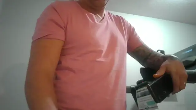 Snapshot of Cutecamboy4you chatting on 03-24-26, 02:00 Cutecamboy4you online show from 03-24-26, 02:00