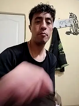 Snapshot of P1jaa chatting on 04-12-26, 08:30 P1jaa online show from 04-12-26, 08:30