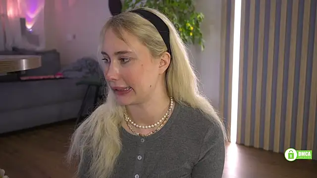 Snapshot of _Kateline_ chatting on 03-24-26, 04:12 Kateline online show from 03-24-26, 04:12