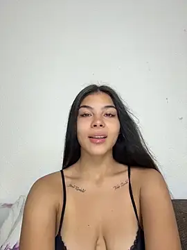 Snapshot of Crissdesire chatting on 07-19-26, 02:10 Crissdesire online show from 07-19-26, 02:10