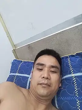 Snapshot of Tinh_love chatting on 06-20-26, 02:42 Tinh love online show from 06-20-26, 02:42