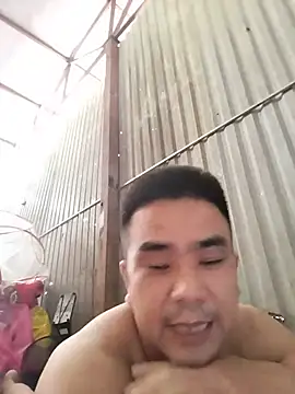 Snapshot of Tinh_love chatting on 07-08-26, 05:23 Tinh love online show from 07-08-26, 05:23