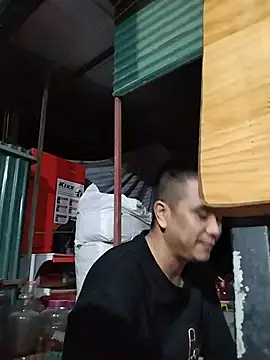 Snapshot of Tinh_love chatting on 07-10-26, 02:19 Tinh love online show from 07-10-26, 02:19