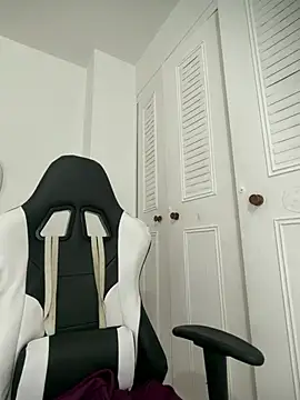 Valerie-S online show from 05-28-26, 02:36