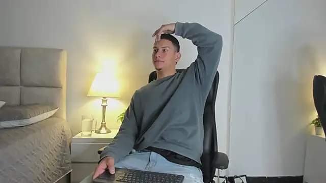 Chriss Diamond online show from 06-14-26, 08:11