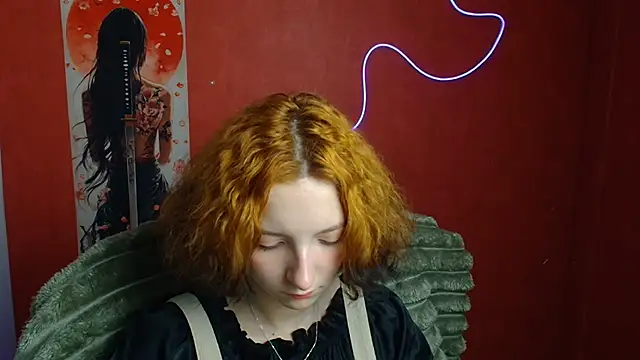 Snapshot of Butterfly_Milly chatting on 05-20-26, 11:49 Butterfly Milly online show from 05-20-26, 11:49