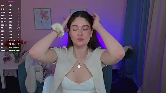 Snapshot of SunnyBloss chatting on 04-05-26, 08:06 SunnyBloss online show from 04-05-26, 08:06