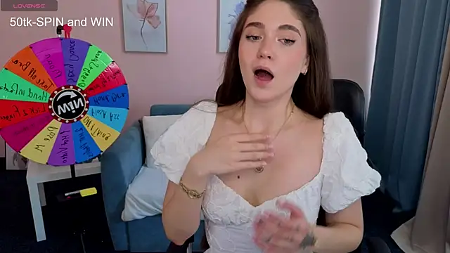 SunnyBloss online show from 06-18-26, 01:48