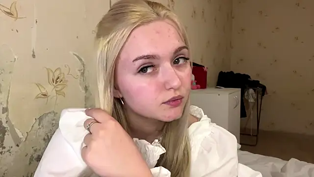 Sophia Blonde online show from 04-02-26, 05:32