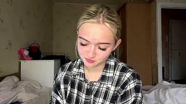 Sophia Blonde online show from 06-04-26, 03:07