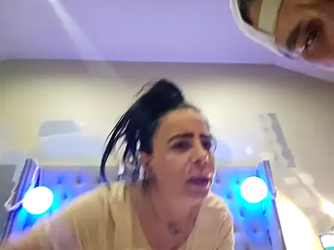 JuicyJulia08 online show from 04-18-26, 07:34