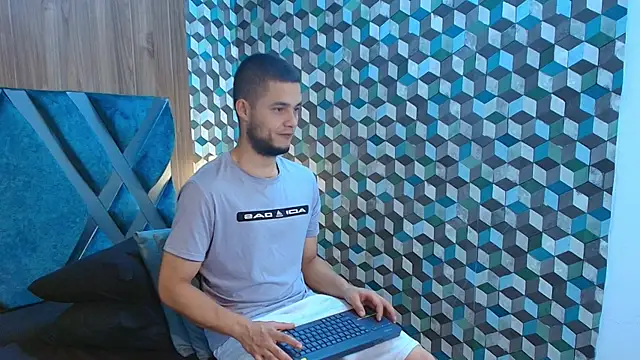 Snapshot of Joaho_Fernandez chatting on 06-24-26, 09:03 Joaho Fernandez online show from 06-24-26, 09:03