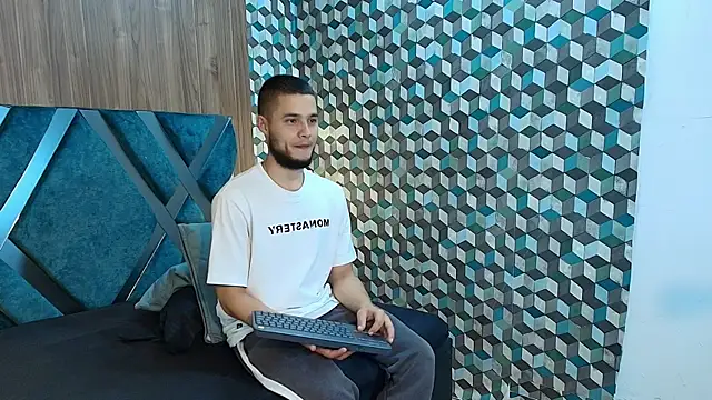 Snapshot of Joaho_Fernandez chatting on 07-06-26, 09:28 Joaho Fernandez online show from 07-06-26, 09:28