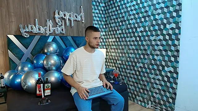 Snapshot of Joaho_Fernandez chatting on 07-08-26, 09:41 Joaho Fernandez online show from 07-08-26, 09:41