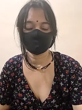 Snapshot of HeartlessGirl chatting on 05-25-26, 03:29 HeartlessGirl online show from 05-25-26, 03:29