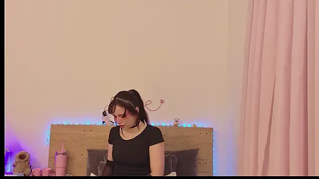 Sweet Alice S online show from 05-08-26, 09:03