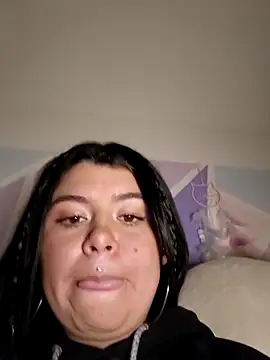 Snapshot of tania_22xx chatting on 05-08-26, 06:19 tania 22xx online show from 05-08-26, 06:19