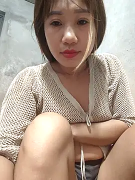 Snapshot of xinhxinh-cute chatting on 05-11-26, 11:02 xinhxinh-cute online show from 05-11-26, 11:02