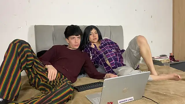 Snapshot of perceo_and_saddie chatting on 05-16-26, 10:12 perceo and saddie online show from 05-16-26, 10:12