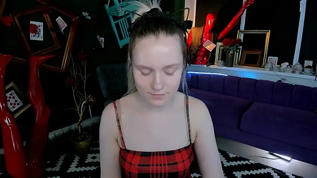 Snapshot of SherriButlers chatting on 05-11-26, 02:45 SherriButlers online show from 05-11-26, 02:45
