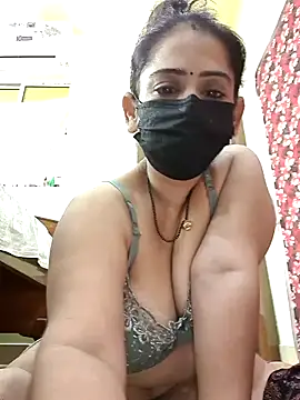 Snapshot of sonalidey5564 chatting on 05-08-26, 02:39 sonalidey5564 online show from 05-08-26, 02:39