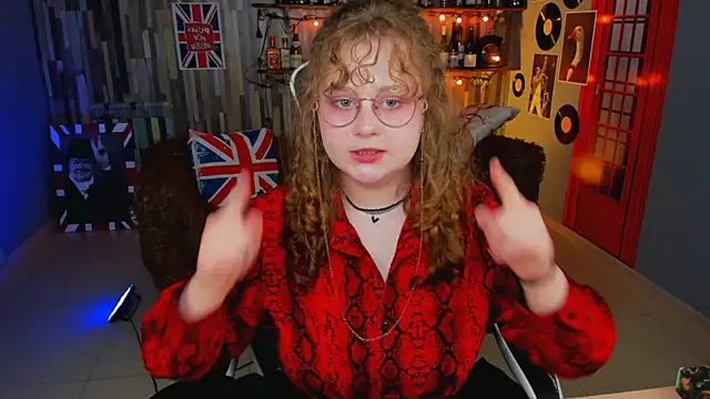 SaraSweetness online show from 04-01-26, 01:41