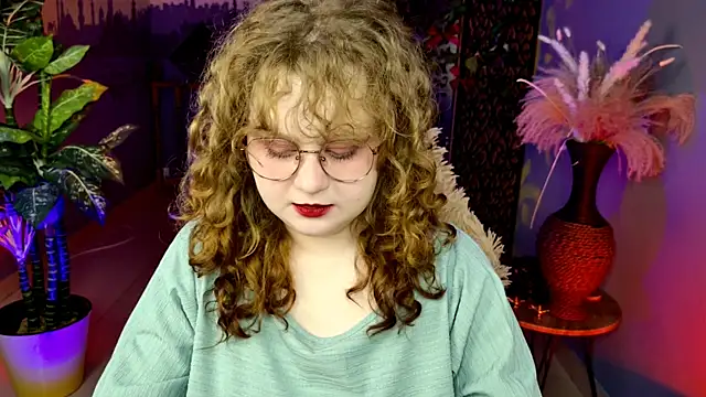 SaraSweetness online show from 04-14-26, 09:26
