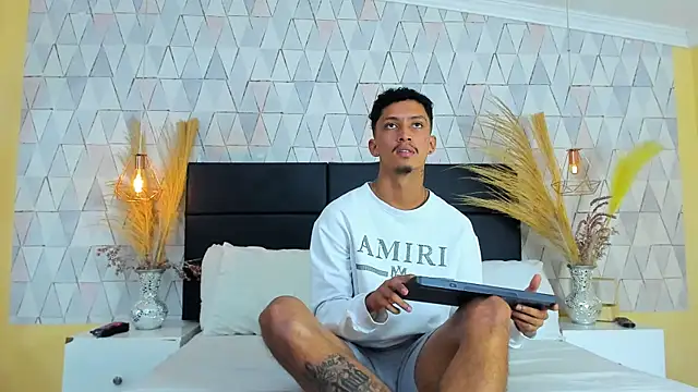 Snapshot of NoahOsorio chatting on 03-27-26, 06:51 NoahOsorio online show from 03-27-26, 06:51