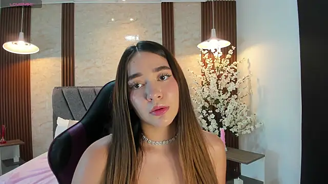 Snapshot of Anissa_m_ chatting on 04-09-26, 06:35 Anissa m online show from 04-09-26, 06:35
