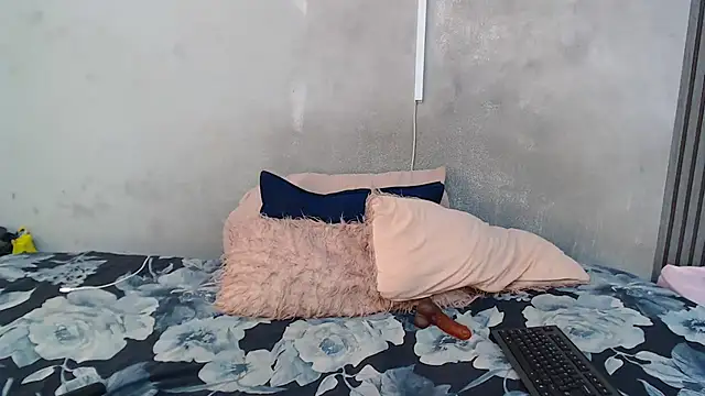 Snapshot of kinkynaghty chatting on 07-05-26, 01:18 kinkynaghty online show from 07-05-26, 01:18