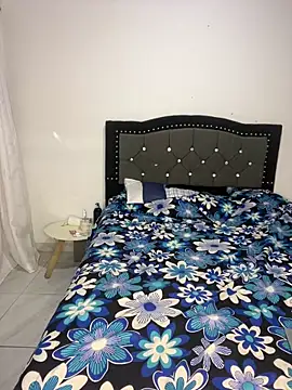 Saraa M online show from 04-15-26, 07:58