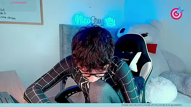 Snapshot of niico_prince chatting on 03-26-26, 08:03 niico prince online show from 03-26-26, 08:03