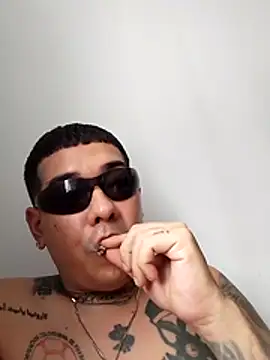 Snapshot of mayron2117 chatting on 04-07-26, 03:12 mayron2117 online show from 04-07-26, 03:12