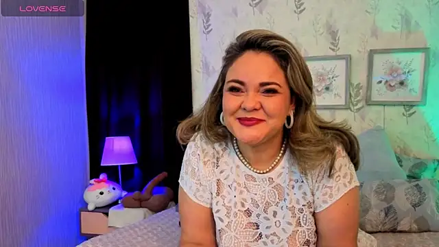 Snapshot of Natashablade__ chatting on 05-28-26, 11:51 Natashablade online show from 05-28-26, 11:51
