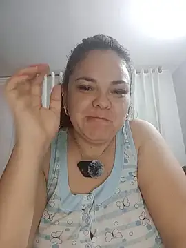 Snapshot of Natashablade__ chatting on 06-01-26, 05:31 Natashablade online show from 06-01-26, 05:31