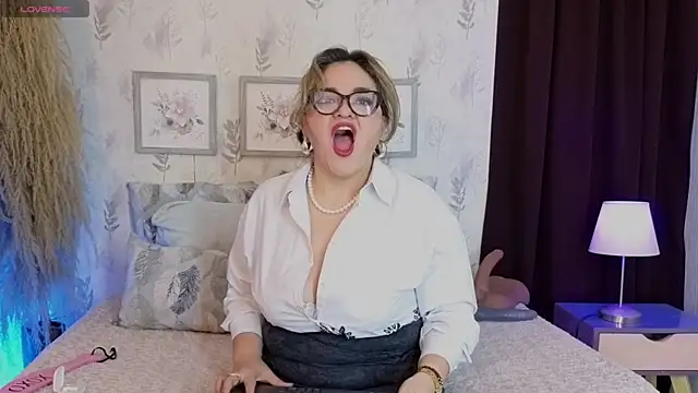 Natashablade   online show from 07-10-26, 11:46