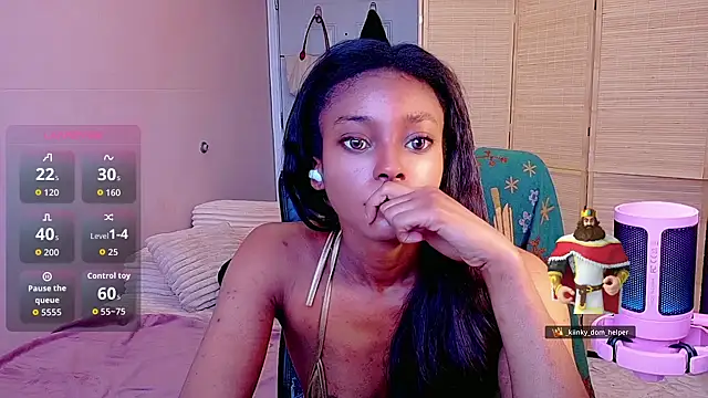 Snapshot of Amber_Fae chatting on 06-16-26, 04:20 Amber Fae online show from 06-16-26, 04:20