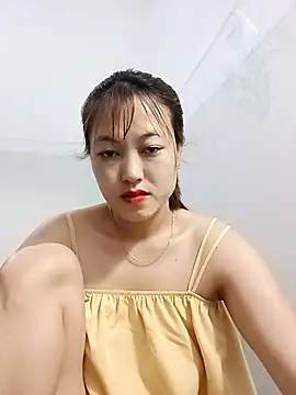 Snapshot of -Bitilu- chatting on 04-14-26, 09:32 -Bitilu- online show from 04-14-26, 09:32