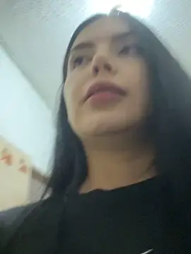 Snapshot of Cami_olarte chatting on 04-22-26, 08:43 Cami olarte online show from 04-22-26, 08:43