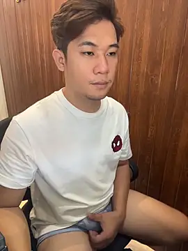 Snapshot of Titanryu chatting on 05-18-26, 02:18 Titanryu online show from 05-18-26, 02:18