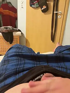 germanboy3 online show from 06-10-26, 06:40