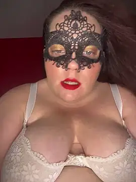 Snapshot of bella2399 chatting on 06-18-26, 05:28 bella2399 online show from 06-18-26, 05:28