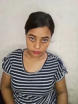 Snapshot of Tania-2026 chatting on 06-18-26, 07:41 Tania-2026 online show from 06-18-26, 07:41