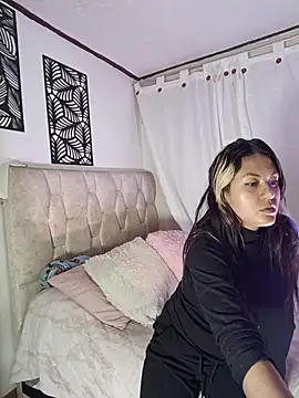 Snapshot of CharlottLee chatting on 03-31-26, 09:26 CharlottLee online show from 03-31-26, 09:26