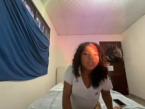 Snapshot of hottDiana chatting on 05-15-26, 01:56 hottDiana online show from 05-15-26, 01:56
