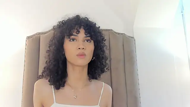 Snapshot of Julietta___ chatting on 05-30-26, 12:57 Julietta online show from 05-30-26, 12:57