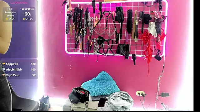 Snapshot of Mistress_aurora_bdsm chatting on 03-31-26, 06:08 Mistress aurora bdsm online show from 03-31-26, 06:08